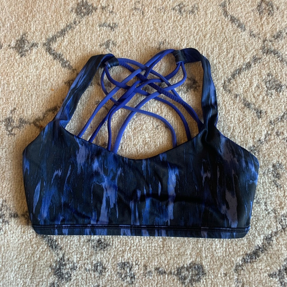 Lululemon Free To Be Bra